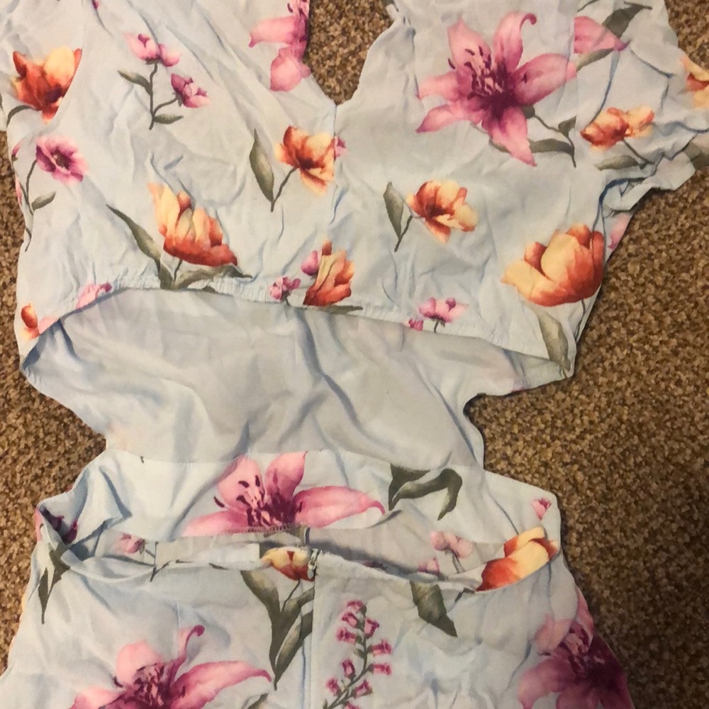 Romper - Picture 4 of 4